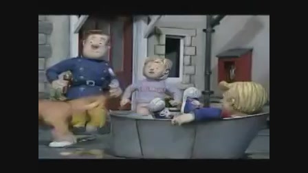 Sam a tűzoltó – Morzsi fürdik